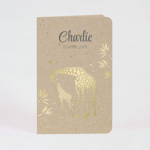 Eco geboortekaartje giraf met kleintje in goudfolie.