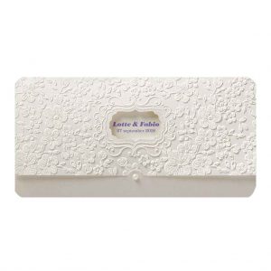 Elegante clutch trouwkaart met barokmotief en pareltje